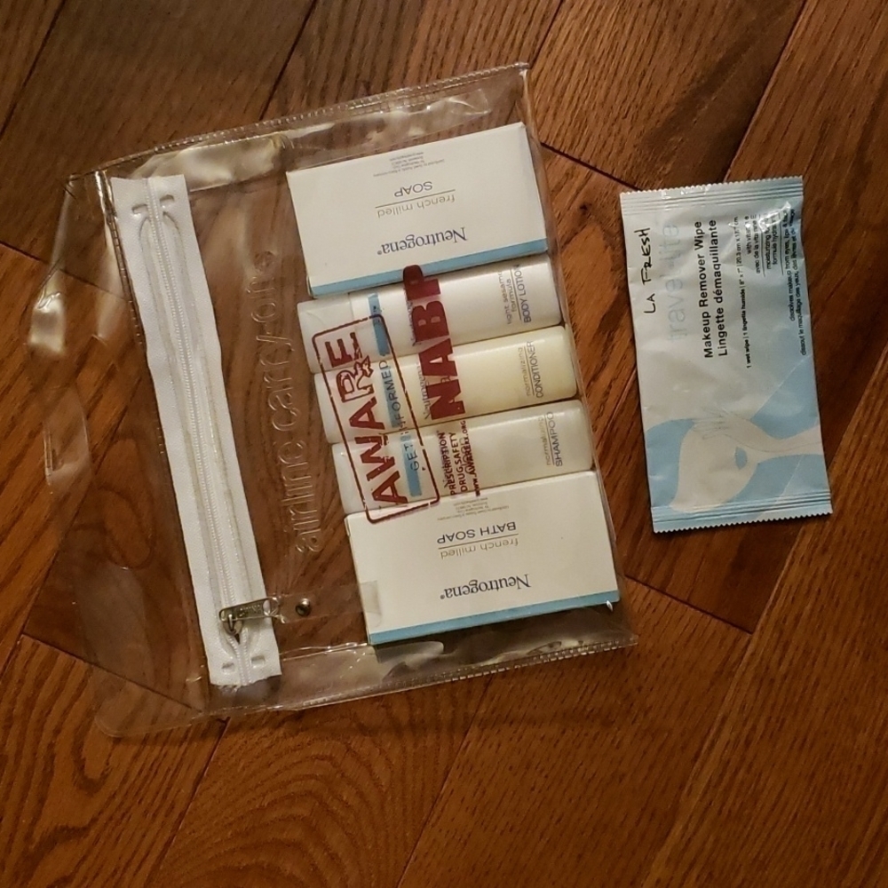 AIRLINES carry-on bundle